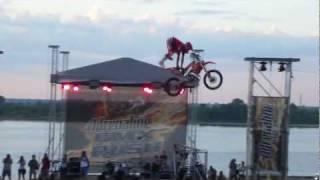 preview picture of video 'Мотофристайл шоу Adrenaline FMX Rush в Нижнем Новгороде'