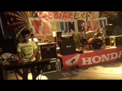 EVIL MUSHROOM (REGGAE BANGIL)COVER KOLAM SUSU