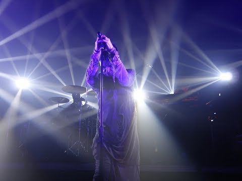 Videoclip de Mercy (Live at Brixton Academy) — Gary Numan