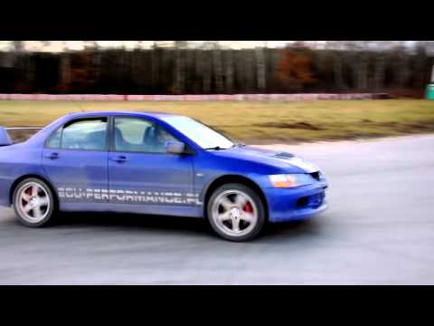 Cars4fun 02.04.2012 Tor Kielce - Niebieskie Mitsubishi Evo