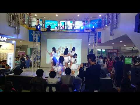 [FANCAM 81818] Crony G - Intro + Me Gustas Tu + Time For The Moon Night