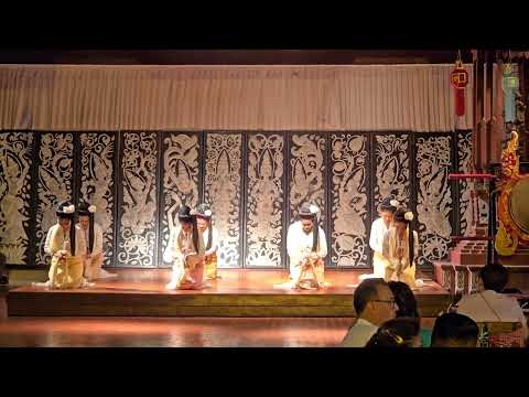 Khantoke Dinner Show, Chiang Mai, Thailand (3)