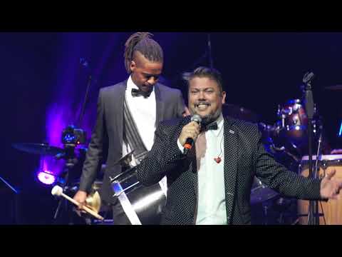 Los Fatales - Moliendo Café (En Vivo en el Teatro Solís)
