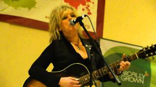 Lucinda Williams - Born To Be Loved (Live at Sunset Sessions 2012)