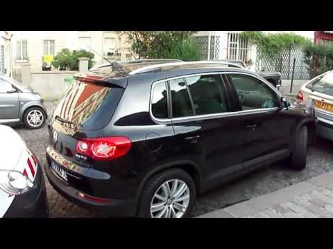Crazy Tight Parking in Paris France - Parqueo apretado en Paris