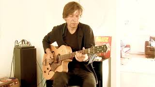 Video thumbnail for Godin "5th Avenue CW Kingpin II Natural" by GregsGuitars