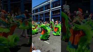 Download lagu Cumbia Colombiana at Carnaval SF 2025 💃🏽 #cumbiacolombiana #sfcarnaval #parade mp3