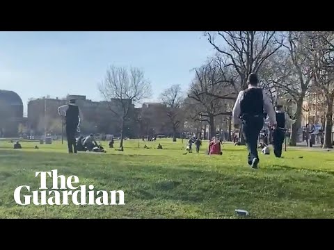 'It's not a holiday': police disperse sunbathers in London during coronavirus lockdown