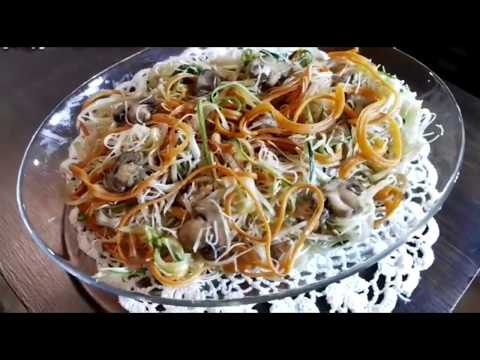 Spaghetti di riso, carote e zucchine all'Orientale