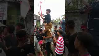 Download lagu DJ PARGOY HUT KEMERDEKAAN INDONESIA 77 TAHUN mp3