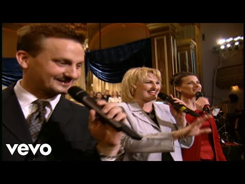 Bill & Gloria Gaither - So High [Live] ft. The Martins