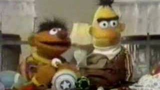 Classic Sesame Street - Ernie cleans up to TMBG music