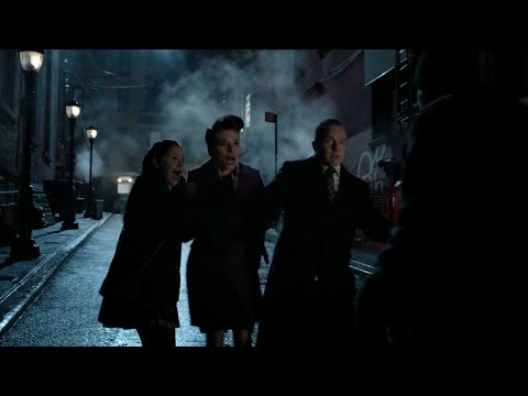 Bruce Waynes First Vigilante Mission - Saves Couple & Daughter From Robbery (Gotham TV Series)