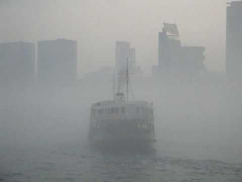 2010-02-27 清晨因中環煙霞 海面船隻響號行駛