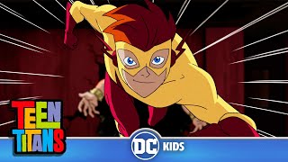 Kid Flash se enfrenta a los cinco H.I.V.E. | Teen Titans en Latino 🇲🇽🇦🇷🇨🇴🇵🇪🇻🇪 | @DCKidsLatino
