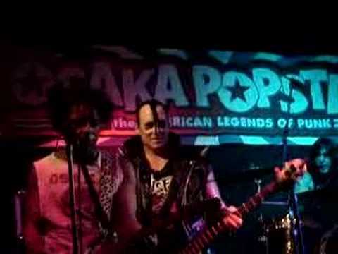 Osaka Popstar - The KKK Took My Baby Away (Ramones Cover)