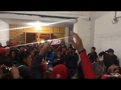 "Marea es un carnaval" Barra: Marea Roja &bull; Club: El Nacional