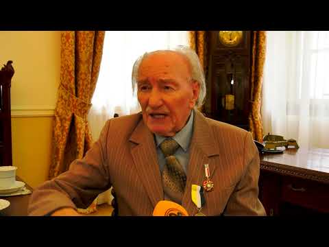 wZielonej.pl - Miał być jeden, były dwa. Prof. Czapliński odznaczony medalami