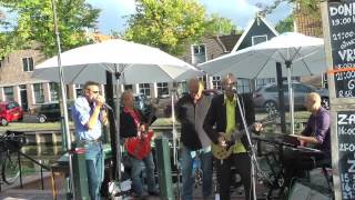 BuzzAround - You can't judge a book by looking at the cover