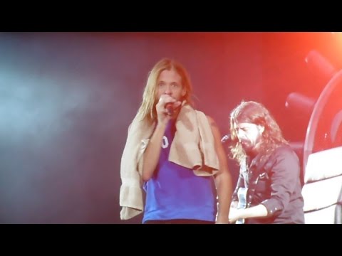 Foo Fighters - Under Pressure @ Milton Keynes National Bowl, 05.09.2015 - HD