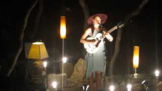 Garrick&#39;s Concerts: Jesca Hoop - Whispering Light, 8-16-13