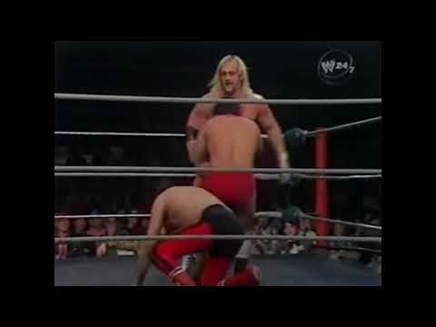Hulk Hogan vs Jobbers Steve King & George Rosello WWF 1980