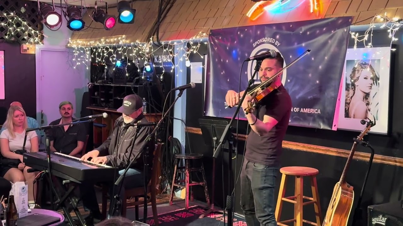 Live at the Bluebird Café, Nashville thumbnail