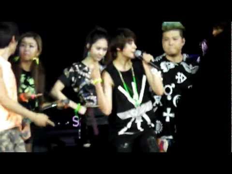 120922 SMTOWN Live in Jakarta - Super Junior ft. F(X) - Oops