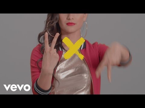Martina La Peligrosa - Veneno Por Amor (Lyric Video) ft. Slow Mike