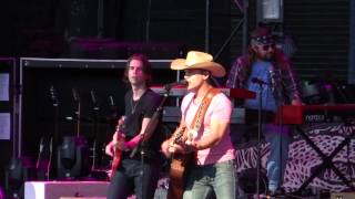 Dancing In The Headlights-Dustin Lynch-Tmpa 2013