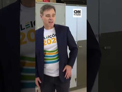 Ministro do STF André Mendonça vota em Brasília