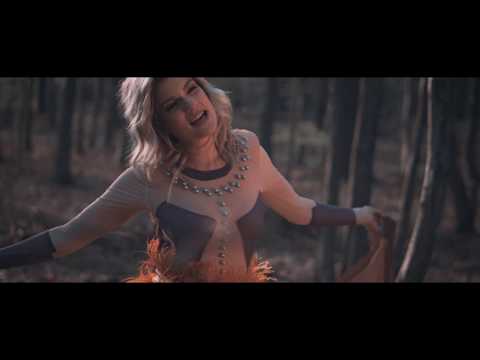 Andrea Paškvan - Najljepše na svijetu boje (OFFICIAL VIDEO 2017)