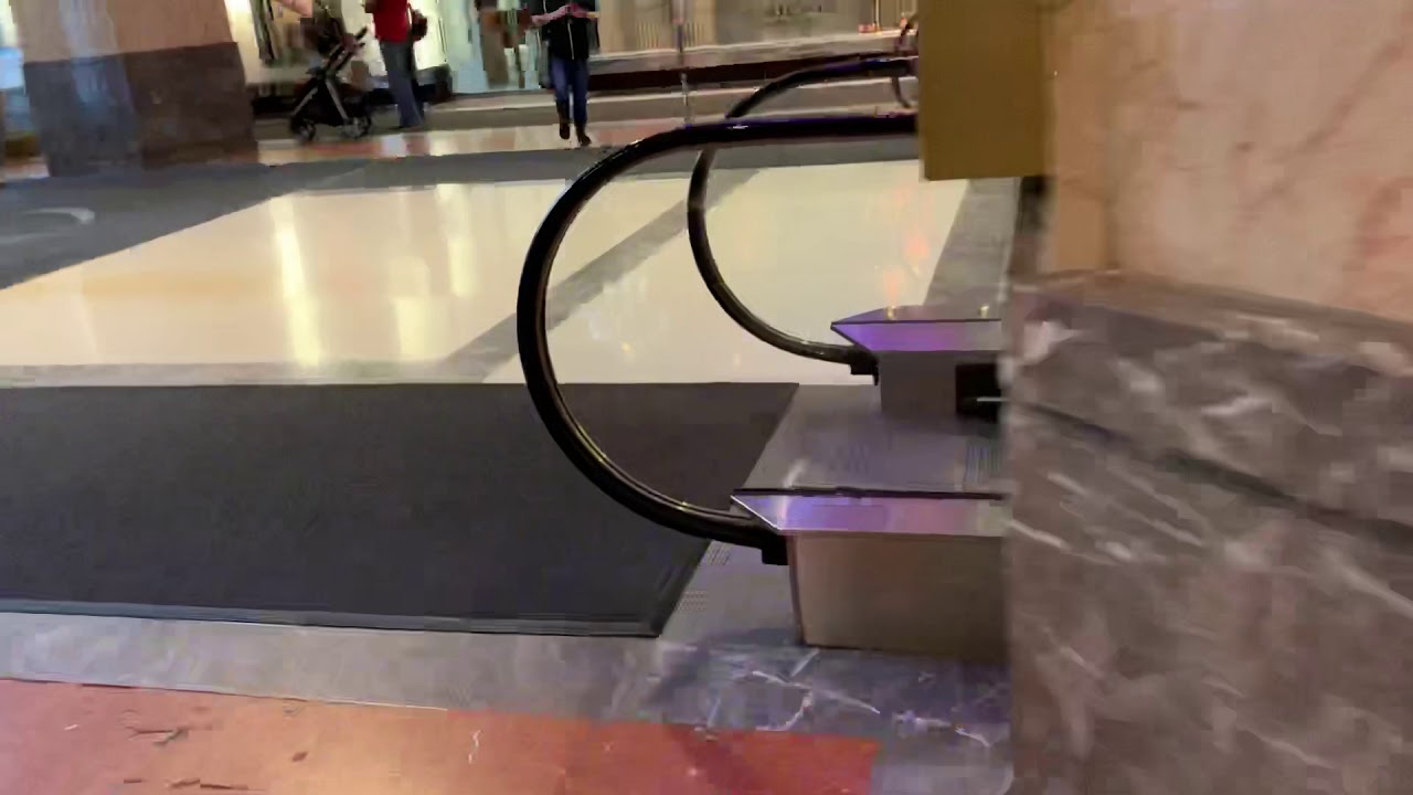 Fujitec escalators @ 900 North Michigan Shops Chicago, IL