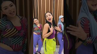 Download lagu PITIK GEMOY by Denada  #cipakcipuk #cipakcipukchallenge #shorts #zumba #cardiodanceworkout mp3