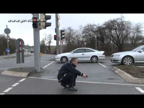 07.02.2013 - Heidelberg: Motorroller von Pkw erfasst - Zweiradfahrer hatte alle Schutzengel bei sich