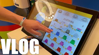Making Minifigures At The LEGO Store w/ Sands | M&R Vlog