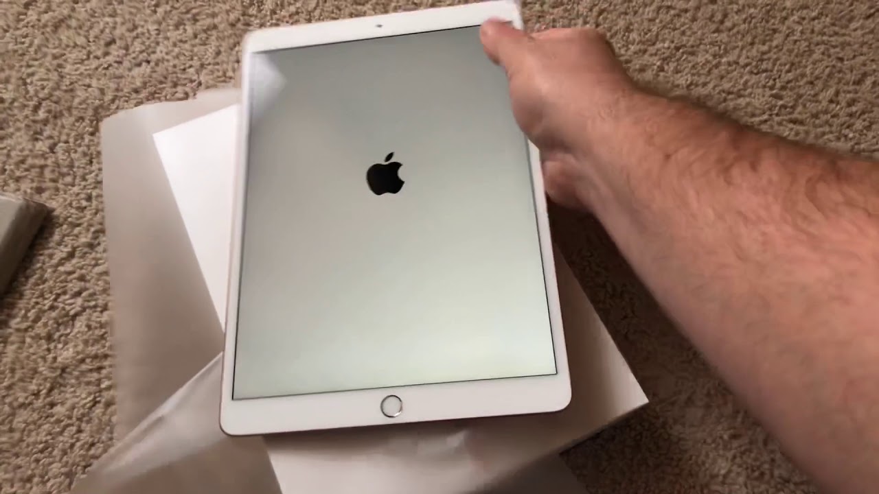 Unboxing New Apple iPad Air 2019