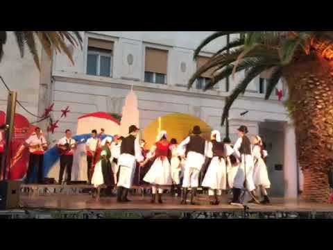 Folk dancing in Croatia 5