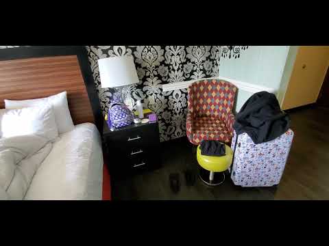 Stay Pineapple Hotel, room 518 tour