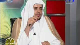 صورة حكم تأخير الزكاة وبيان أن الحول الشرعي بالأشهر القمرية