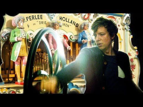 Playing a Street Organ For the First Time