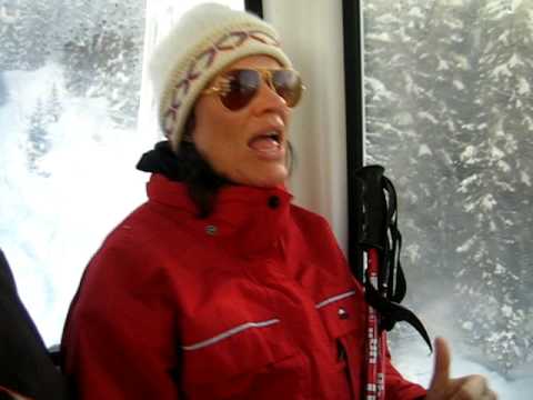 French songs sung by Swedish skier for French stranger in ski lift