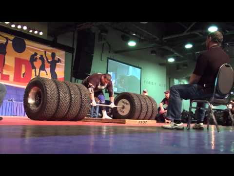 Record Mundial del hombre más fuerte de mundo, que levanta 1 117 libras