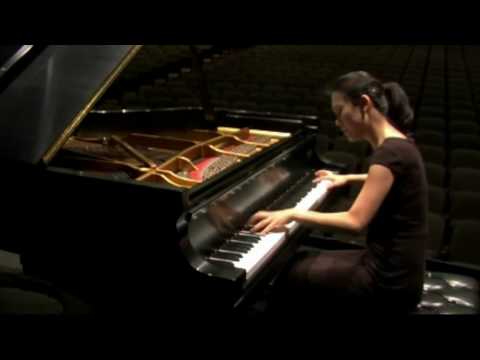 Hye-Won Cho performs Liszt - Concert Etude in F Minor, "La Leggierezza"