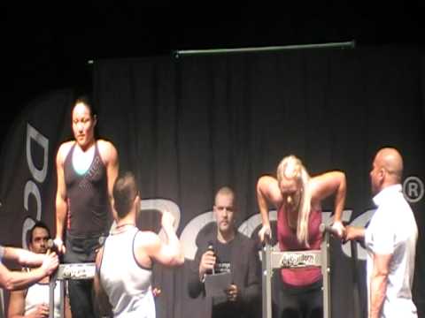 Crossfitness.se Fitnessfestivalen 2011 Dips SM Jenny Adolfsson och Linnéa von Sivers