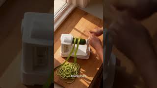 Download lagu The zucchini goes in flat. It comes out curled. https://skyyrizon.com/products/vegetable-spiralizer- mp3