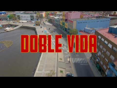 Doble Vida - Adrián y los Dados Negros