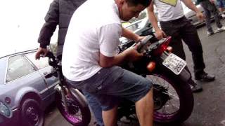 Aislan Fazendo borrachão com a moto