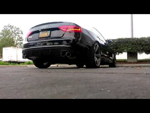 AWE Tuning Touring Exhaust with X Pipe B8 S5 V8