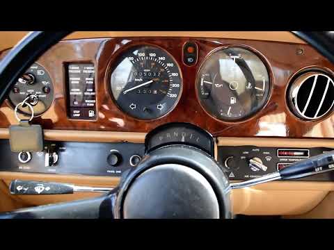 OLD BUT GOLD! :) Acceleration from 0-100 Km/h in a 42 yrs old Rolls Royce Silver Spur... Smoooothey